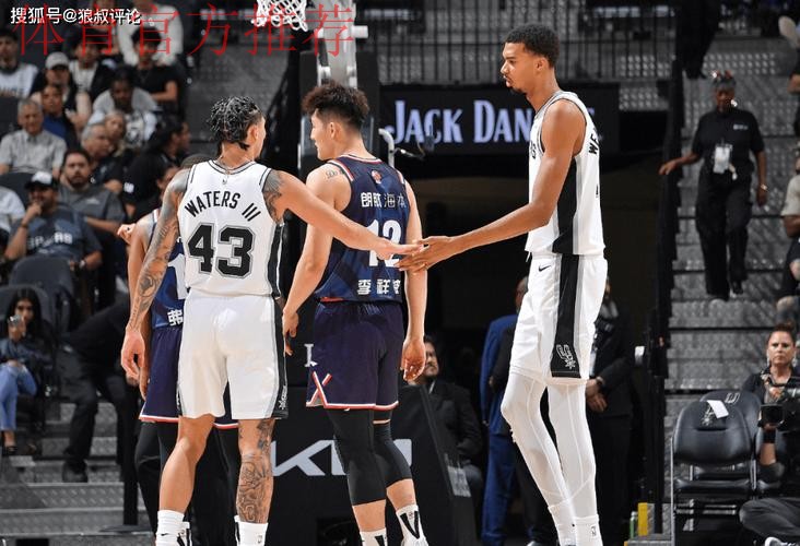 明天NBA杯决赛是否首发？文班：将由我和教练组共同决定